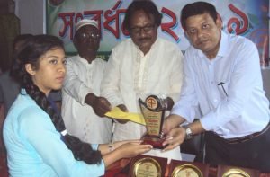 সান্তাহারে এ.এফ ফাউন্ডেশনের কৃতী ছাত্র-ছাত্রীদের সংবর্ধনা প্রদান